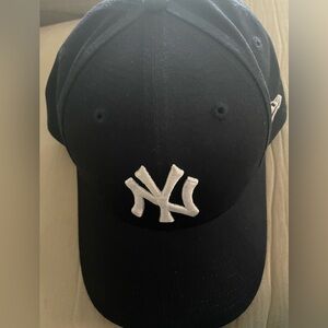 New York Yankees Baseball New Era 9Fifty Snapback Heavy Stitched Logo Hat Cap